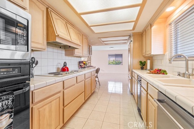Detail Gallery Image 8 of 41 For 3650 Lakeview Ct, Santa Maria,  CA 93455 - 3 Beds | 2 Baths