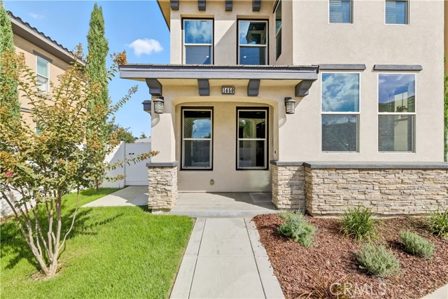 Detail Gallery Image 2 of 34 For 1450 W 11th St, Pomona,  CA 91766 - 4 Beds | 2/1 Baths