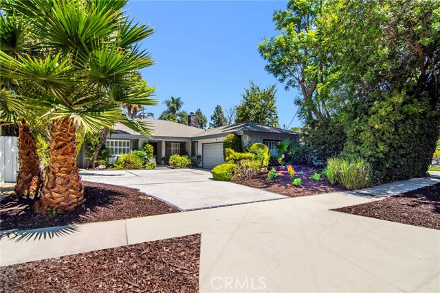 Detail Gallery Image 1 of 32 For 13943 Margate St, Sherman Oaks,  CA 91401 - 4 Beds | 3 Baths