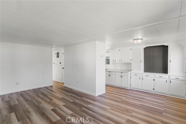 Detail Gallery Image 2 of 28 For 5800 Hamner Ave #301,  Corona,  CA 91752 - 2 Beds | 2 Baths