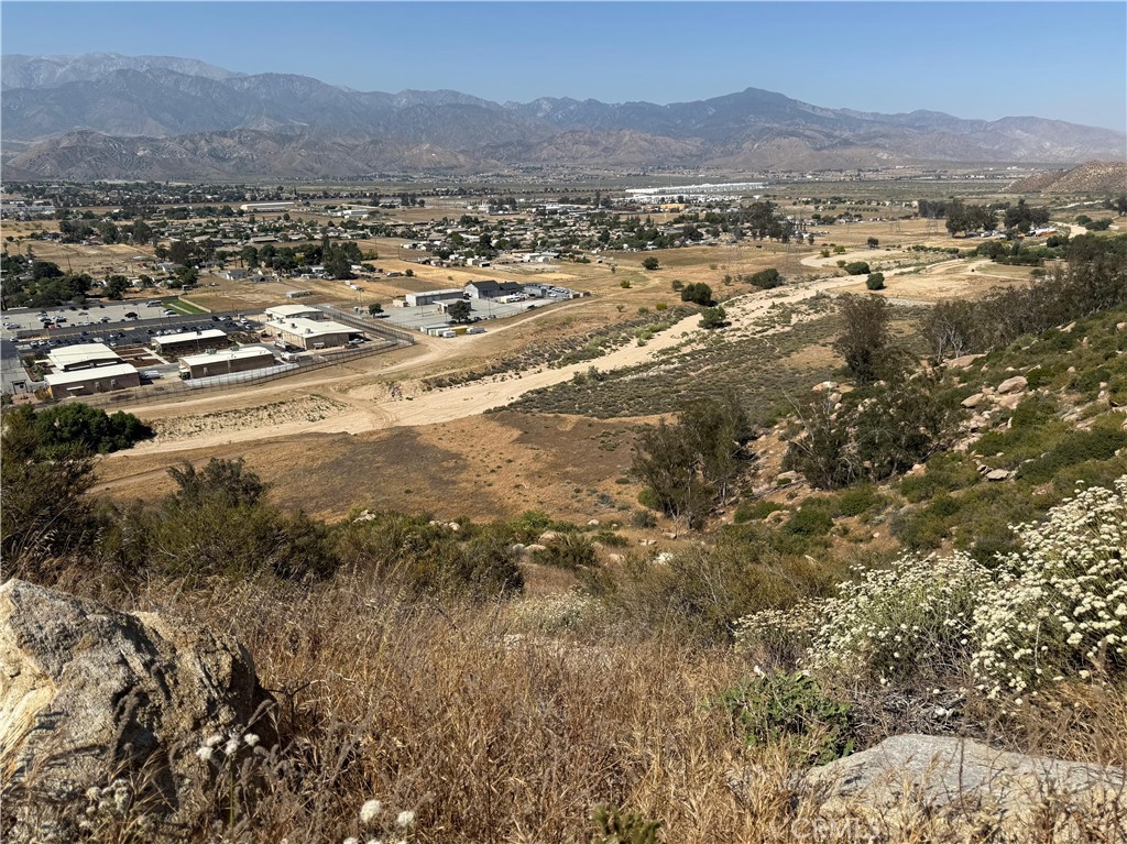 MLS #OC25130916 image #11