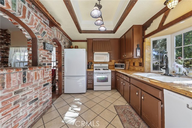 Detail Gallery Image 20 of 59 For 2490 Michigan, Claremont,  CA 91711 - 4 Beds | 2 Baths