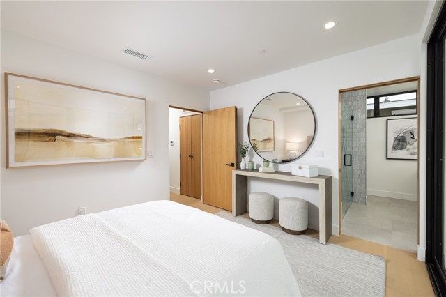 Detail Gallery Image 12 of 20 For 716 .5 Orchid Ave, Corona Del Mar,  CA 92625 - 2 Beds | 2/1 Baths