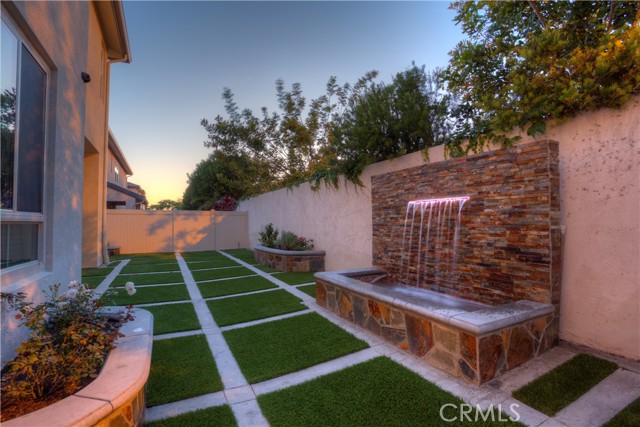 Detail Gallery Image 25 of 31 For 12001 Rock Creek Ct, Hawthorne,  CA 90250 - 4 Beds | 3 Baths