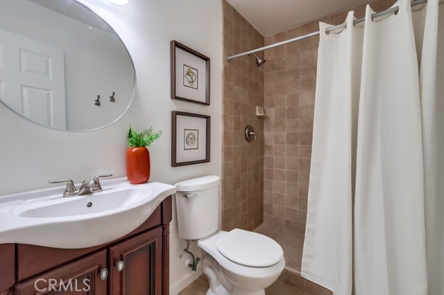 Detail Gallery Image 16 of 35 For 1140 Pacific Ave #30,  Long Beach,  CA 90813 - 2 Beds | 2 Baths