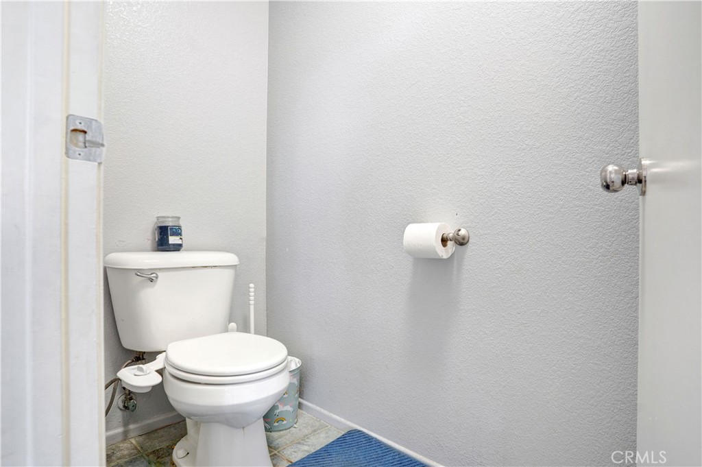 https://media.crmls.org/medias/b84cc1a2-0af2-48ec-9585-0506a88d2b2a.jpg?preset=X-Large