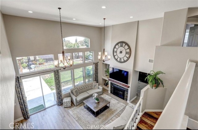 Detail Gallery Image 5 of 28 For 575 Rembrandt, Corona,  CA 92882 - 4 Beds | 3 Baths