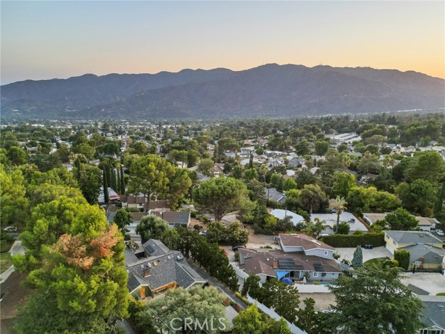 3051 Gertrude Avenue, La Crescenta CA: https://media.crmls.org/medias/b84d38c6-9780-4780-95ac-8c1eda2ccaaa.jpg