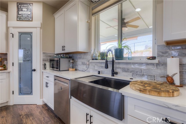 340 Circlewood Drive, Paradise CA: https://media.crmls.org/medias/b84d3c74-f24b-4a6b-ae46-f9ac2bdb3bfe.jpg