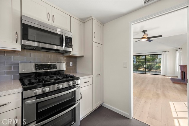 225 Preakness Court, Placentia CA: https://media.crmls.org/medias/b84d75ac-342f-444b-8e77-7903636ce435.jpg