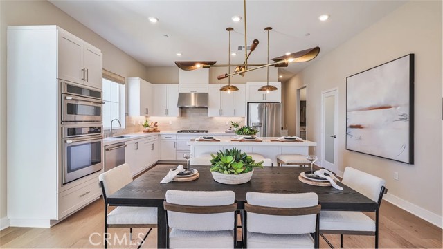 Detail Gallery Image 2 of 27 For 27419 Shining Willow Ln, Valencia,  CA 91381 - 4 Beds | 2/1 Baths