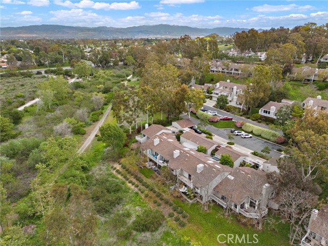 21 Rustling Wind, Irvine CA: https://media.crmls.org/medias/b84f1e8a-3a96-405b-82a2-1764a1ec4f9f.jpg