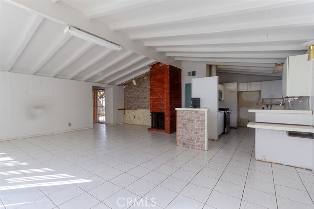 Detail Gallery Image 7 of 24 For 9682 Hillview, Anaheim,  CA 92804 - 4 Beds | 2 Baths