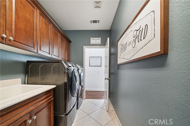Detail Gallery Image 25 of 75 For 4805 Dovehurst Way, Fontana,  CA 92336 - 4 Beds | 4 Baths