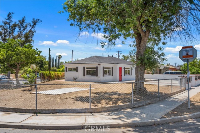 Detail Gallery Image 6 of 24 For 3155 Glenview Ave, San Bernardino,  CA 92407 - 3 Beds | 1 Baths