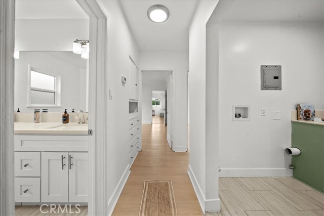 Detail Gallery Image 9 of 19 For 2119 W 83rd St, Los Angeles,  CA 90047 - 3 Beds | 2 Baths