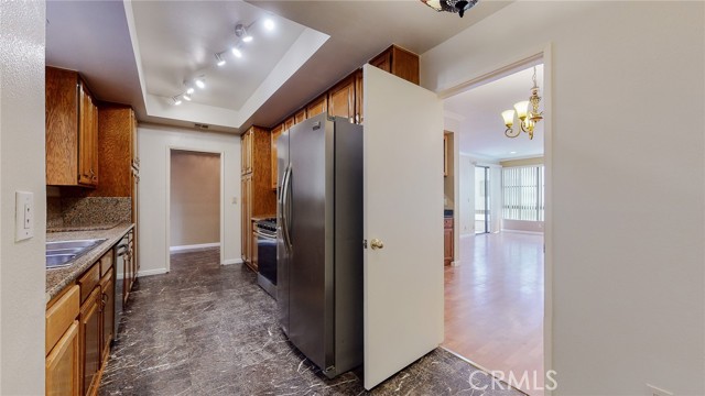 Detail Gallery Image 16 of 37 For 4641 Fulton Ave #103,  Sherman Oaks,  CA 91423 - 2 Beds | 2/1 Baths
