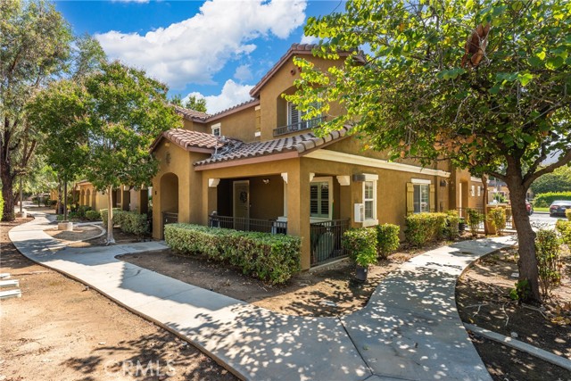 Detail Gallery Image 1 of 38 For 25840 Iris Ave #B,  Moreno Valley,  CA 92551 - 2 Beds | 2/1 Baths