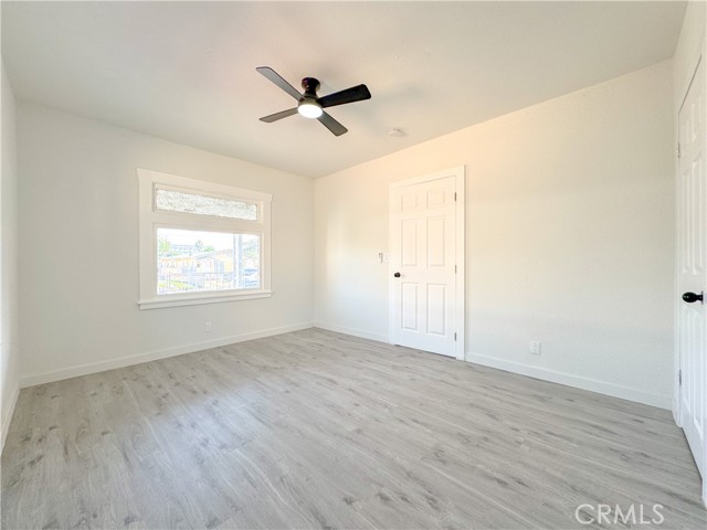 127 E 65th Street, Los Angeles CA: https://media.crmls.org/medias/b8531413-b379-4ad1-93b5-4aa89fcfc5cb.jpg