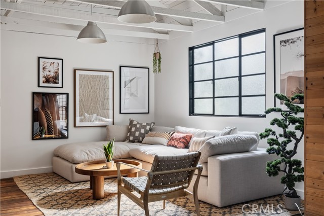 Detail Gallery Image 12 of 45 For 654 S Soto St, Los Angeles,  CA 90023 - 4 Beds | 4 Baths