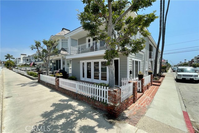 1101 N Bay Front, Newport Beach, CA 92662