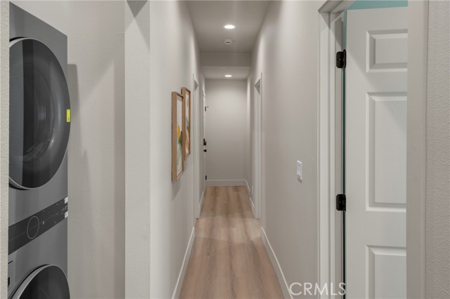 1123 E Ocean Blvd, Long Beach CA: https://media.crmls.org/medias/b8540524-0999-45d1-bf4c-f737253a6670.jpg