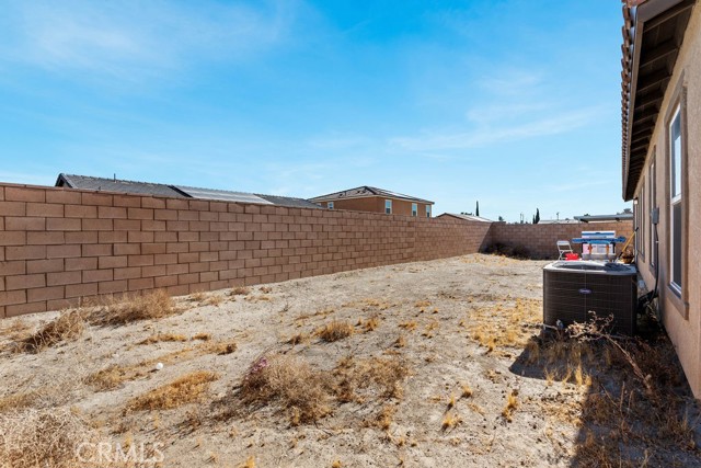 Detail Gallery Image 27 of 39 For 12965 Rocky Trail Way, Victorville,  CA 92395 - 3 Beds | 2 Baths