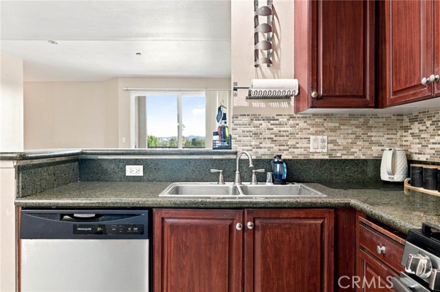 2 Bed Home for Sale in Van Nuys, California