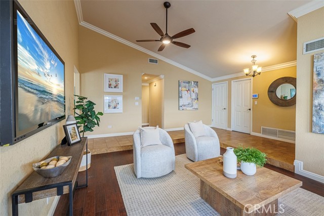 Detail Gallery Image 9 of 54 For 23372 Dune Mear Road, Lake Forest,  CA 92630 - 4 Beds | 2 Baths