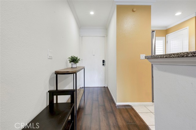 Detail Gallery Image 14 of 26 For 2940 N Verdugo Rd #305,  Glendale,  CA 91208 - 2 Beds | 2 Baths