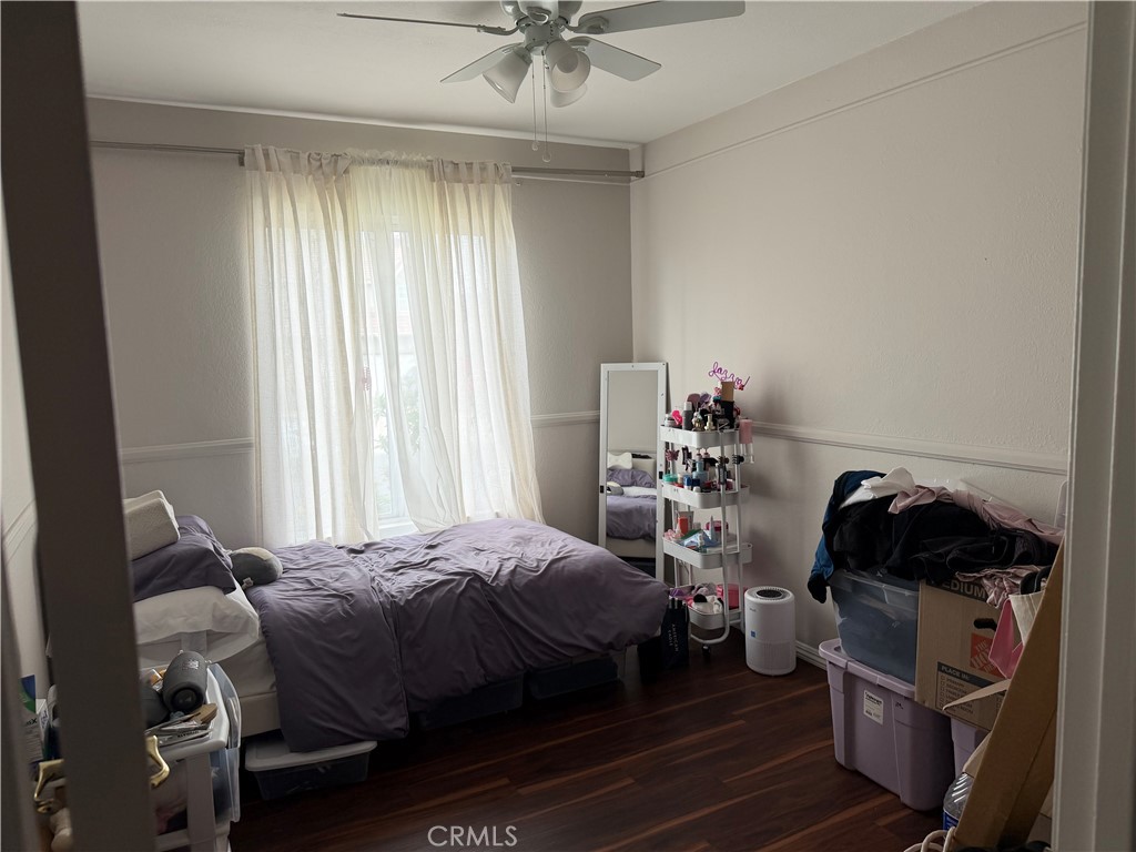 https://media.crmls.org/medias/b854c58f-61dc-43f7-aa4c-7b745e6c3ab2.jpg?preset=X-Large