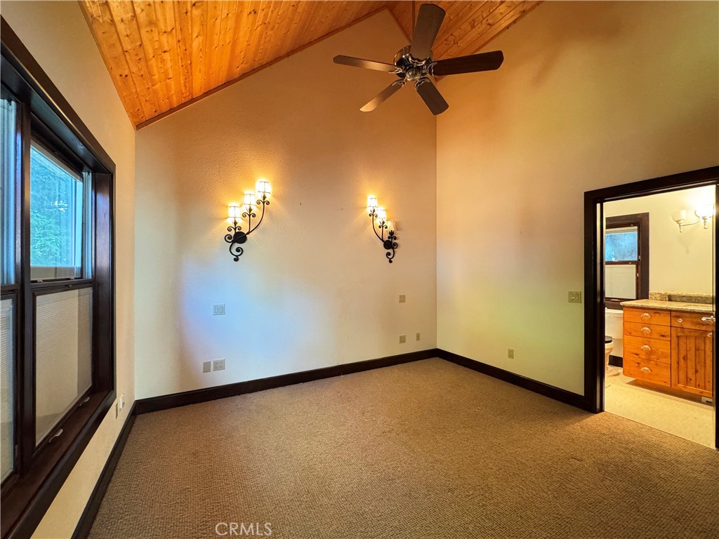 https://media.crmls.org/medias/b854d8ed-2953-42b4-bd40-49cb22b9d7c7.jpg?preset=X-Large