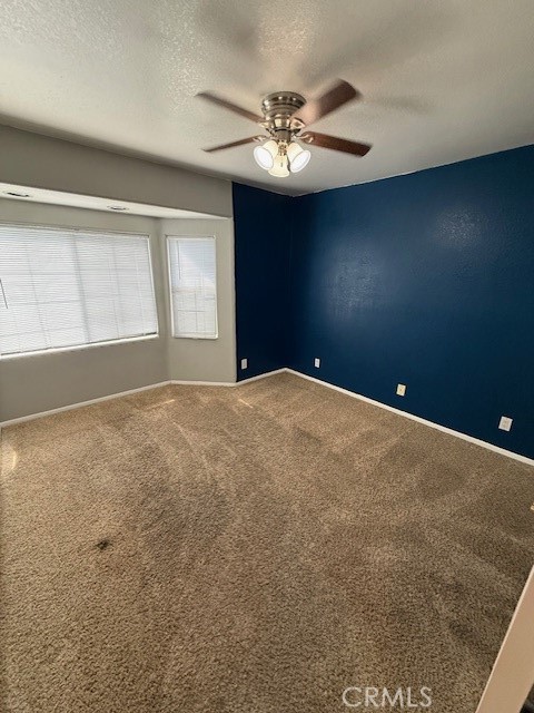 19534 Kiningham Drive, Bloomington CA: https://media.crmls.org/medias/b854fcb7-7917-4905-8a29-f297ed02bd57.jpg