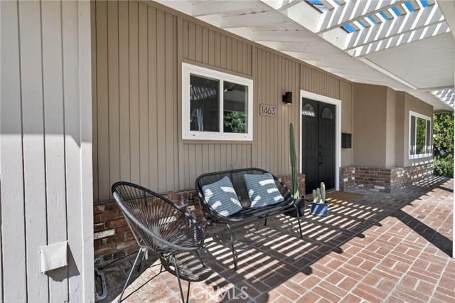1463 Clock Ave, Redlands CA: https://media.crmls.org/medias/b855c84d-e568-4451-90c5-e5761582f4b6.jpg