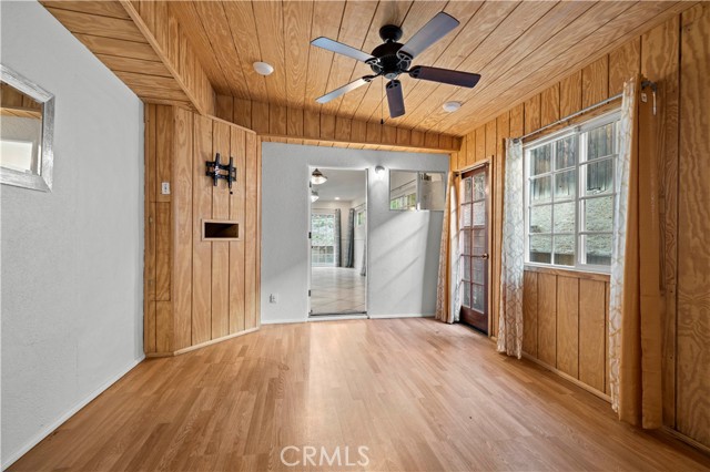 10685 Ledeen Drive, Lakeview Terrace CA: https://media.crmls.org/medias/b855f664-5665-44ab-9b08-80a79d067d02.jpg