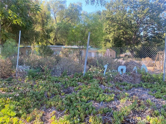 FLAT VACANT LOT ZONED RESIDENTIAL MODERATE DENSITY. ON PAVED ROAD. AN ADDITIONAL 6300 SQ. FT LOT IS INCLUDED IN SALE. SIMI KNOLLS AREA.