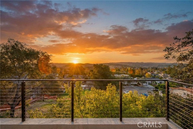 Detail Gallery Image 3 of 45 For 1652 Encino Court, San Luis Obispo,  CA 93401 - 5 Beds | 3/1 Baths