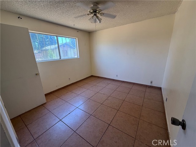 Detail Gallery Image 7 of 12 For 105 Orange Ave, Chowchilla,  CA 93610 - 3 Beds | 2 Baths