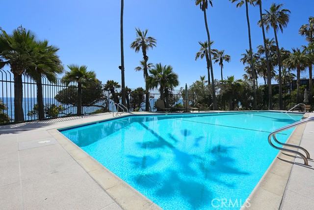 31423 South Coast Hwy, Laguna Beach CA: https://media.crmls.org/medias/b858b35e-5a60-42fd-8505-d50f339e2340.jpg