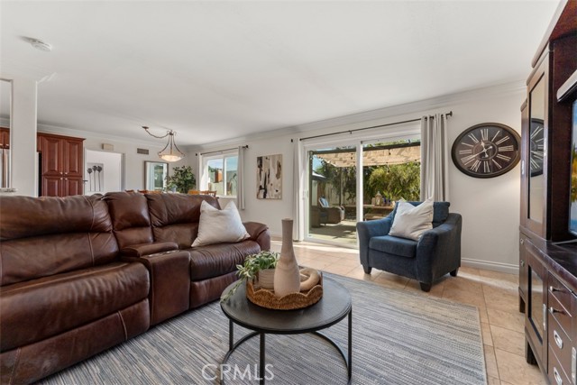 Detail Gallery Image 5 of 35 For 4672 Santa Fe St, Yorba Linda,  CA 92886 - 5 Beds | 2/1 Baths