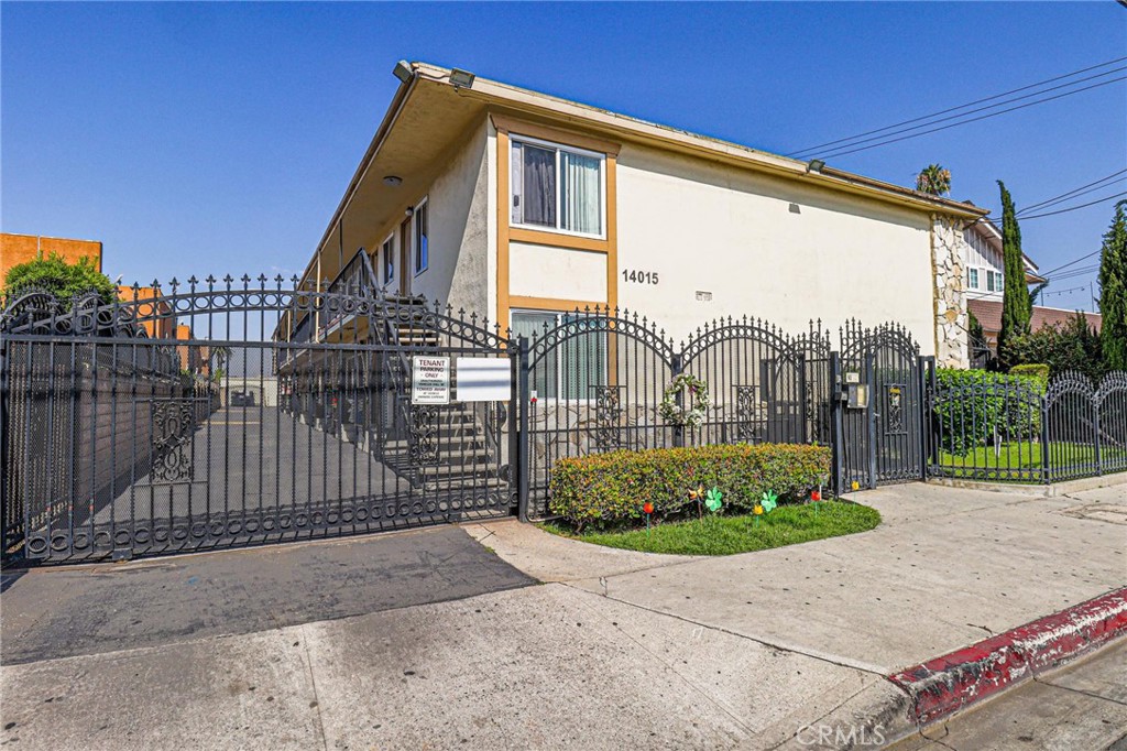 14015 Anderson Street, Paramount, CA 90723