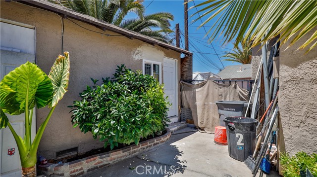 120 W Heald Avenue, Lake Elsinore CA: https://media.crmls.org/medias/b85a2d44-0c47-45b3-ba10-9c0db63d7d53.jpg