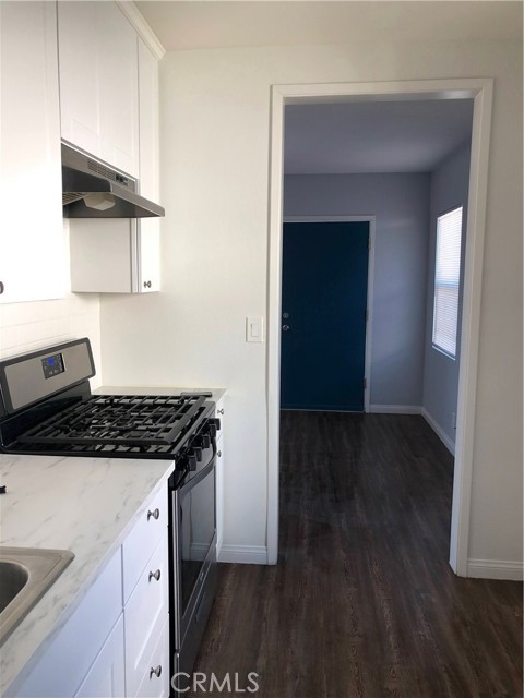 121 E Bort Street, Long Beach CA: https://media.crmls.org/medias/b85ad842-edf9-46a5-97b0-ec146f5a417e.jpg