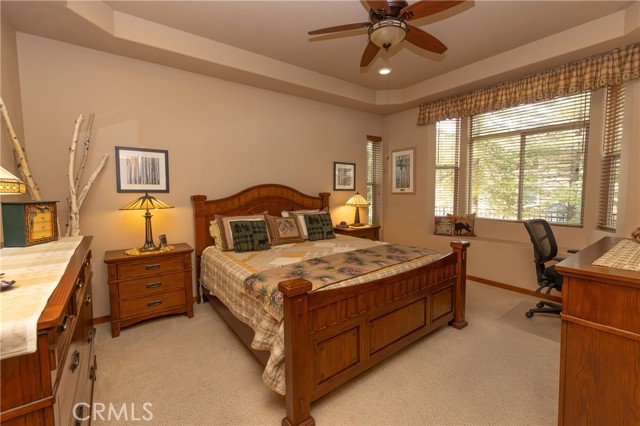 Detail Gallery Image 15 of 44 For 39255 Seminole, Fawnskin,  CA 92333 - 5 Beds | 4/1 Baths