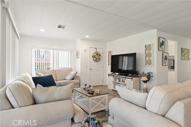 Detail Gallery Image 8 of 47 For 557 Silver Leaf Dr, Oroville,  CA 95966 - 2 Beds | 2 Baths