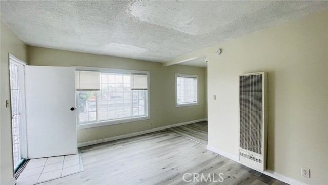 1083 Gaviota Avenue, Long Beach CA: https://media.crmls.org/medias/b85c5897-e15a-4227-b4ce-0c734d62deee.jpg