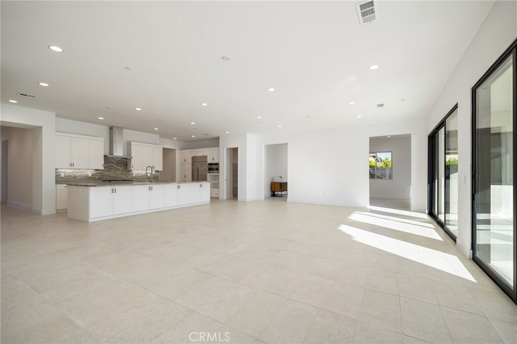 MLS #SR25252201 image #16