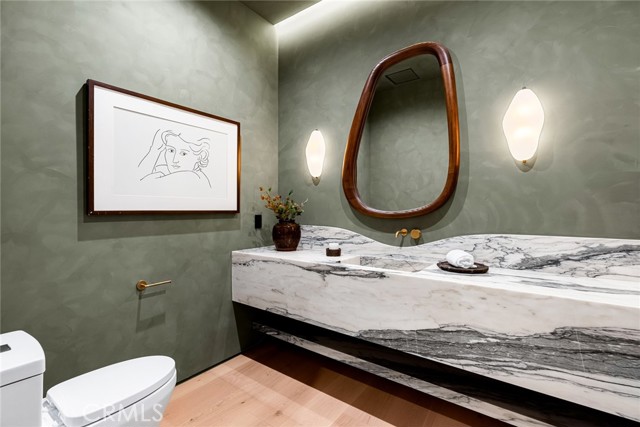 Detail Gallery Image 27 of 62 For 19026 Sprague St, Tarzana,  CA 91356 - 6 Beds | 6/1 Baths