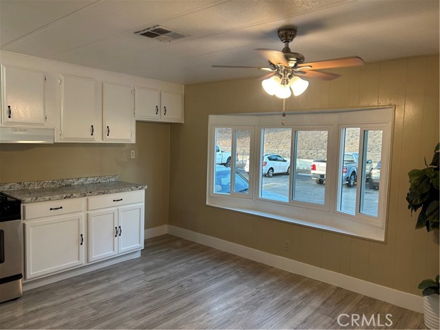 Detail Gallery Image 9 of 25 For 6656 E Rosecrans Ave #N12,  Paramount,  CA 90723 - 1 Beds | 1 Baths