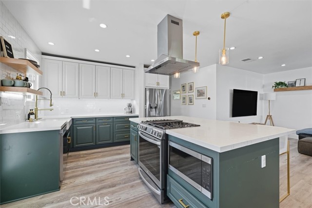 Detail Gallery Image 11 of 44 For 5030 W 130th, Hawthorne,  CA 90250 - 4 Beds | 2 Baths